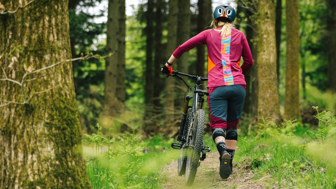 A Complete Guide to Women's Mountain Bike Gear Set Saving Gain