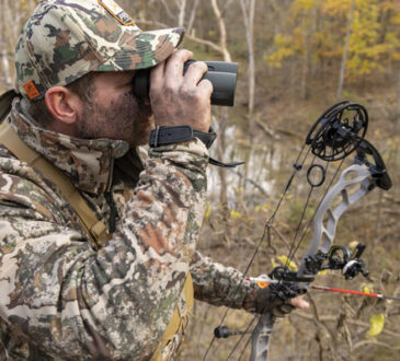 Top 5 Must-Have Hunting Clothing Accessories