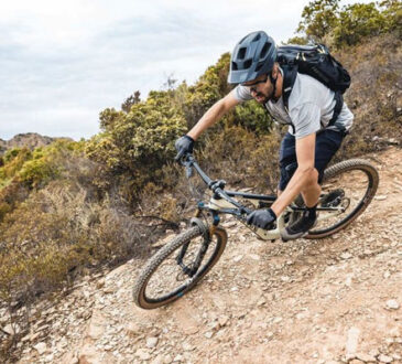 10 Accessories You Need For Mountain Biking