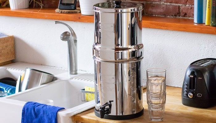 The Benefits of Using a Gravity Water Filter System