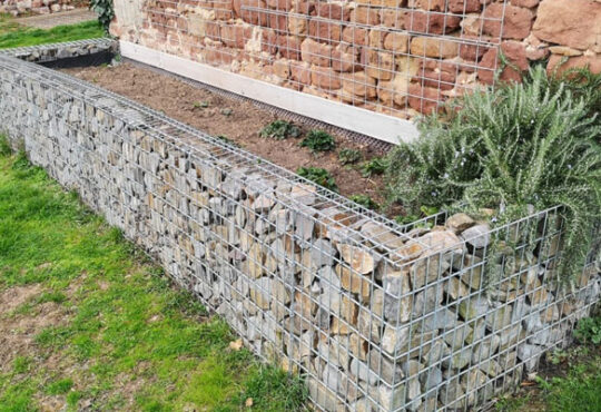 Benefits of Using Galvanized Steel for Your Gabion Raised